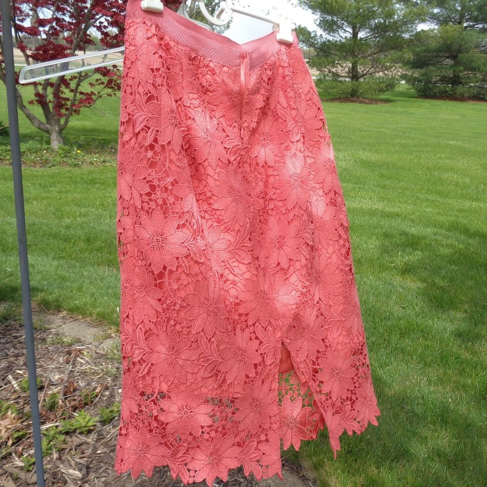 White House Black Market Lace Midi Pencil Skirt in Gelato Pink Size 2 back zip - Picture 9 of 10